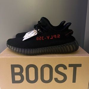 “AMAZING CONDITION” YEEZY 350 V2 ‘Bred’. Size 11.5 Mens.